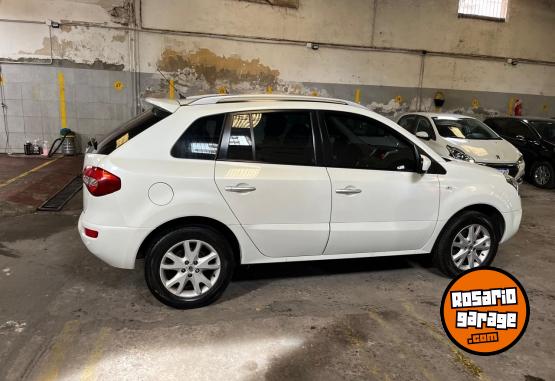Camionetas - Renault KOLEOS DYNAMIQUE 4X4 MT 2011 Nafta 170000Km - En Venta