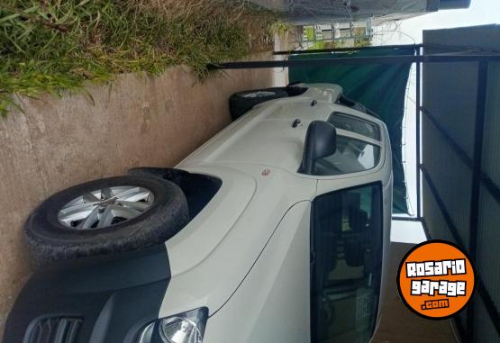 Camionetas - Volkswagen Amarok 2.0 Trendline 4x2 2021 Diesel 196500Km - En Venta