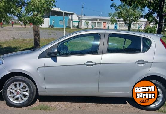 Autos - Fiat Palio Atracctive 2017 Nafta 126500Km - En Venta