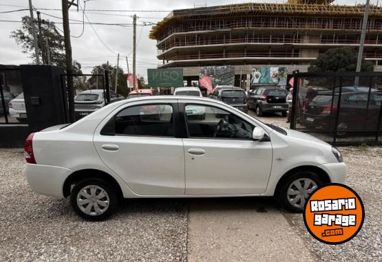 Autos - Toyota ETIOS 1.5 XS 4P 2015 Nafta - En Venta