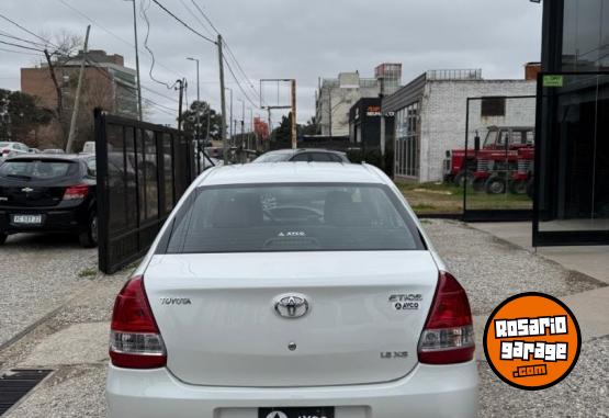 Autos - Toyota ETIOS 1.5 XS 4P 2015 Nafta - En Venta