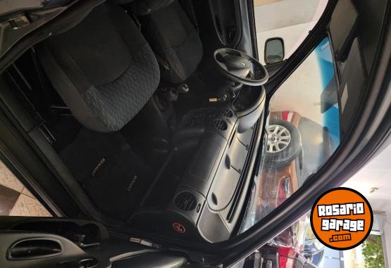 Utilitarios - Renault Kangoo 2017 GNC 138000Km - En Venta