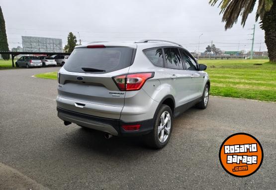Autos - Ford Kuga Titanium AWD/4x4 2018 Nafta 116000Km - En Venta