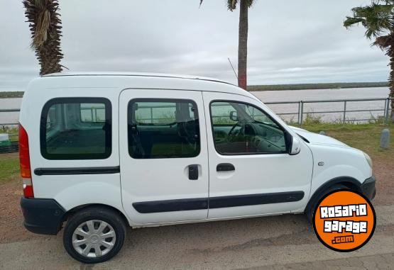 Utilitarios - Renault Kangoo 2013 Nafta 111111Km - En Venta