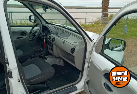 Utilitarios - Renault Kangoo 2013 Nafta 111111Km - En Venta