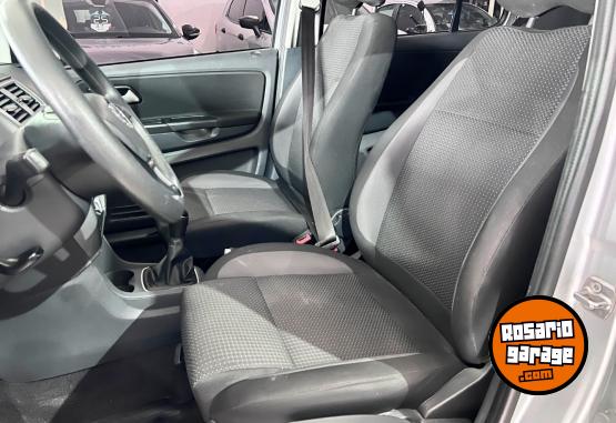 Autos - Volkswagen Fox connect 2019 Nafta 80400Km - En Venta
