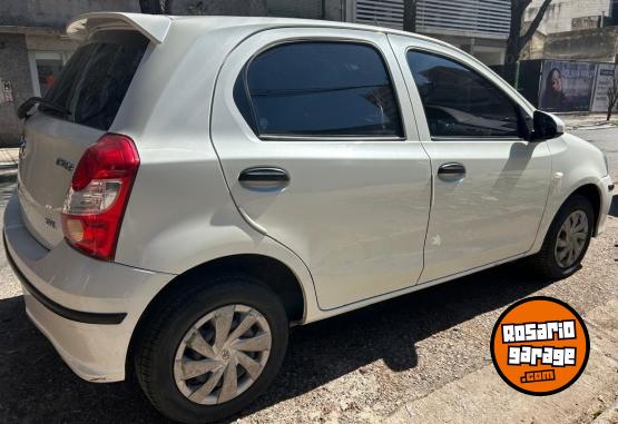 Autos - Toyota Etios 1.5x 2018 2018 Nafta 42000Km - En Venta