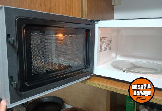 Hogar - Microondas Whirlpool Totalmente Táctil Como Nuevo en Caja Original - En Venta