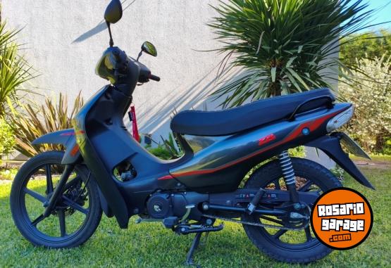 Motos - Zanella ZB 110 FULL 2022 Nafta 6500Km - En Venta