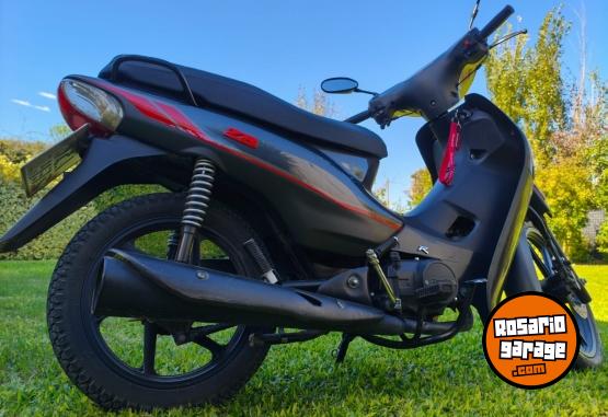 Motos - Zanella ZB 110 FULL 2022 Nafta 6500Km - En Venta
