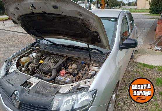 Autos - Renault LOGAN AUTHENTIQUE 1.6 2015 Nafta 230000Km - En Venta