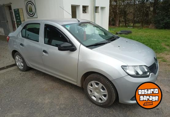 Autos - Renault LOGAN AUTHENTIQUE 1.6 2015 Nafta 230000Km - En Venta
