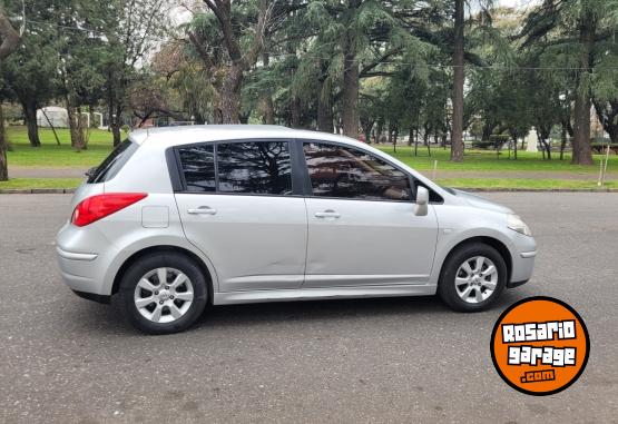 Autos - Nissan TIIDA 2010 Nafta 194000Km - En Venta