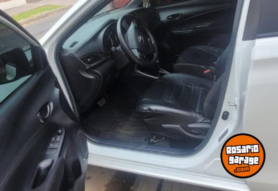Autos - Toyota Yaris xs cvt 2025 Nafta 5000Km - En Venta