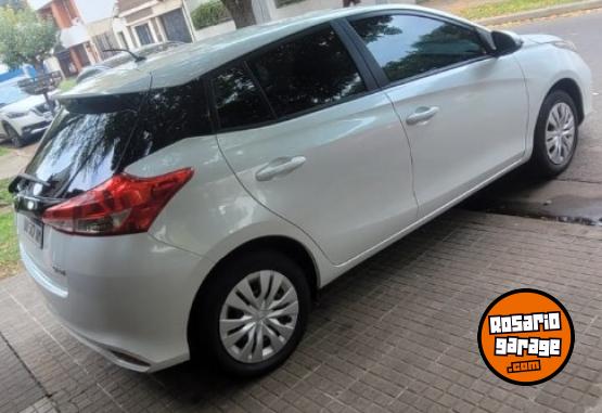 Autos - Toyota Yaris xs cvt 2025 Nafta 5000Km - En Venta