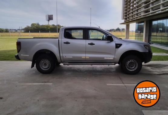 Camionetas - Ford RANGER 2015 Diesel 198000Km - En Venta