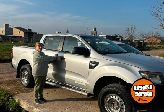 Camionetas - Ford RANGER 2015 Diesel 198000Km - En Venta