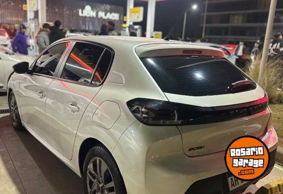 Autos - Peugeot Allure Gt 208 2025 Nafta 15000Km - En Venta