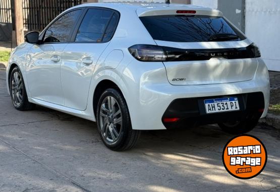 Autos - Peugeot Allure Gt 208 2025 Nafta 15000Km - En Venta