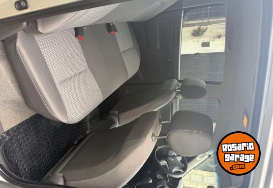 Camionetas - Toyota Hilux 2012 Diesel 258000Km - En Venta