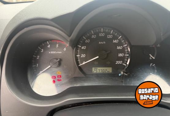 Camionetas - Toyota Hilux 2012 Diesel 258000Km - En Venta