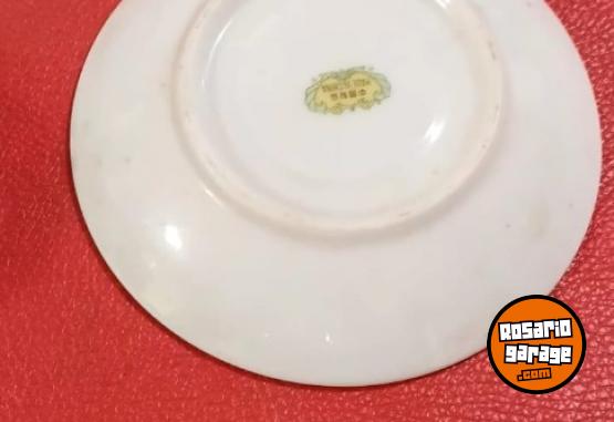 Hogar - Juego de Caf� de porcelana china de exportaci�n para 9 personas + 2 platitos del mismo juego - En Venta