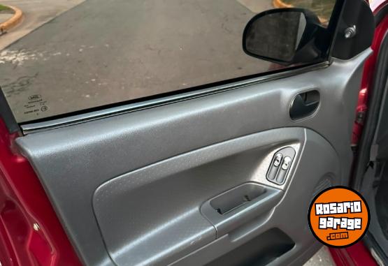 Autos - Ford Fiesta Ambiente Plus 2005 GNC 240000Km - En Venta