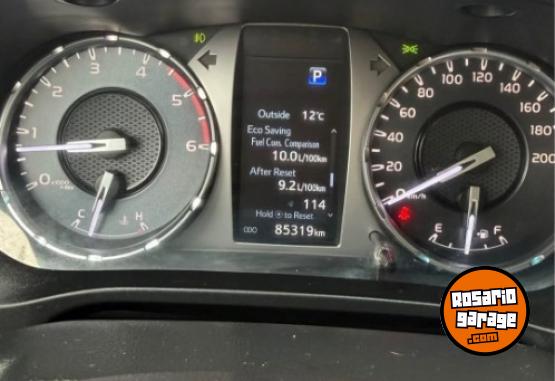 Camionetas - Toyota HILUX SRX 4x2 A/T 2022 Diesel 85000Km - En Venta