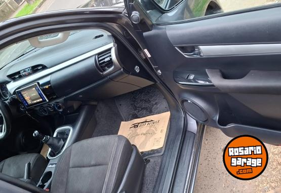 Camionetas - Toyota Hilux 2017 Diesel 297000Km - En Venta