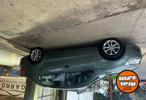 Autos - Volkswagen Voyage 2011 GNC 128000Km - En Venta