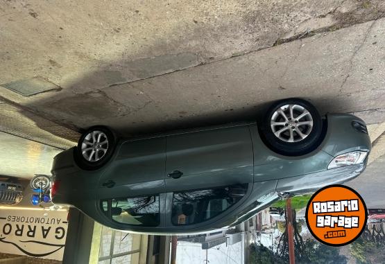 Autos - Volkswagen Voyage 2011 GNC 128000Km - En Venta