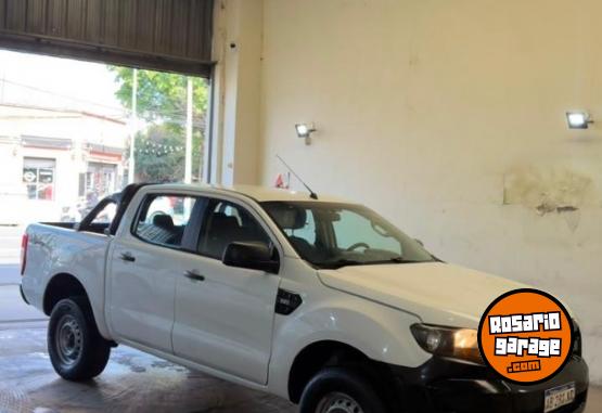 Camionetas - Ford Ranger 2017 Diesel 111111Km - En Venta