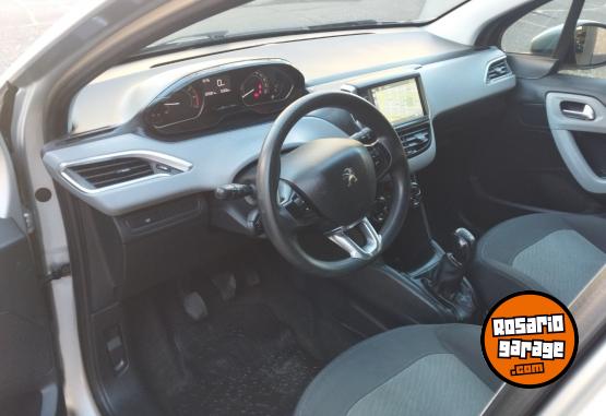 Autos - Peugeot 208 ALLURE TOUCH 2015 Nafta 100000Km - En Venta