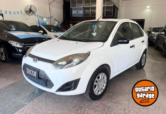 Autos - Ford Fiesta max ambiente plus 2012 Nafta 111000Km - En Venta