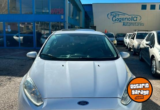 Autos - Ford Fiesta se plus power 2015 Nafta 116000Km - En Venta