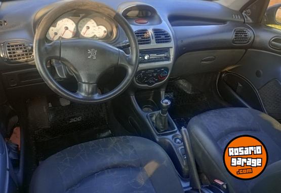 Autos - Peugeot 206 2011 Nafta 205000Km - En Venta