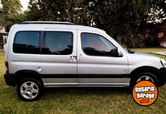 Utilitarios - Peugeot Partner Patagonica 2010 Diesel 270000Km - En Venta