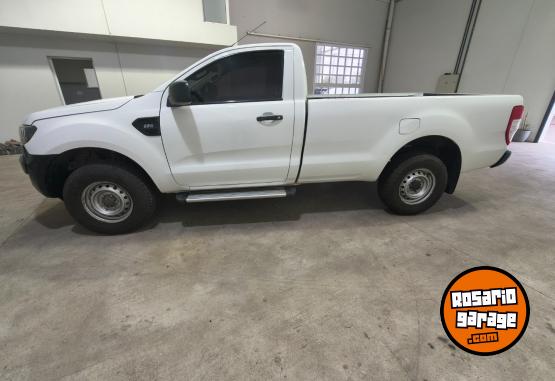 Camionetas - Ford Ranger cabina simple 2018 Diesel 115000Km - En Venta