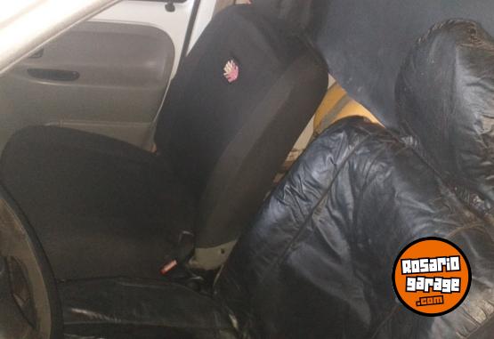 Utilitarios - Renault KANGOO FURGÓN BASE GNC 2010 GNC 222222Km - En Venta