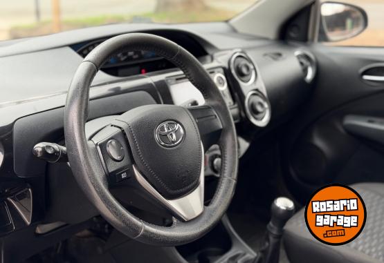 Autos - Toyota ETIOS XLS 2014 Nafta  - En Venta