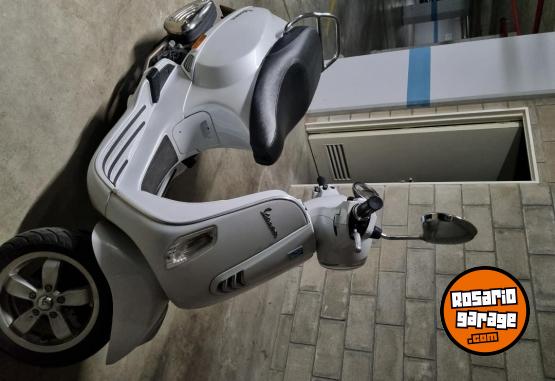 Motos - Vespa VXL 150 2022 Nafta 5300Km - En Venta