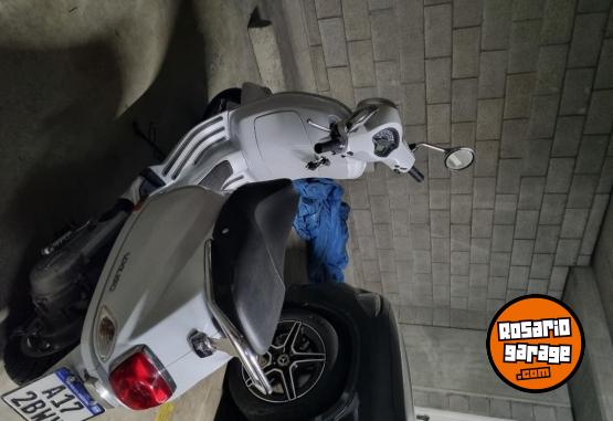 Motos - Vespa VXL 150 2022 Nafta 5300Km - En Venta