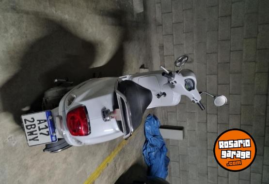 Motos - Vespa VXL 150 2022 Nafta 5300Km - En Venta