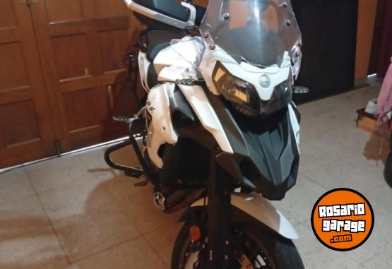 Motos - Benelli TRK 2022 Nafta 6637Km - En Venta