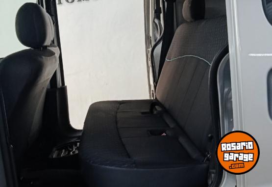 Utilitarios - Renault KANGOO 5 ASIENTOS 2018 GNC 136000Km - En Venta