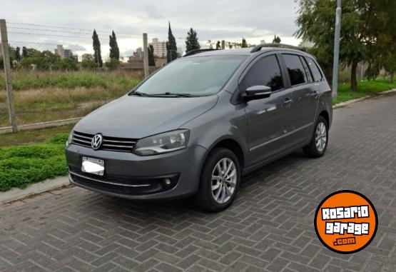 Autos - Volkswagen Suran Highline 2013 Nafta 153000Km - En Venta