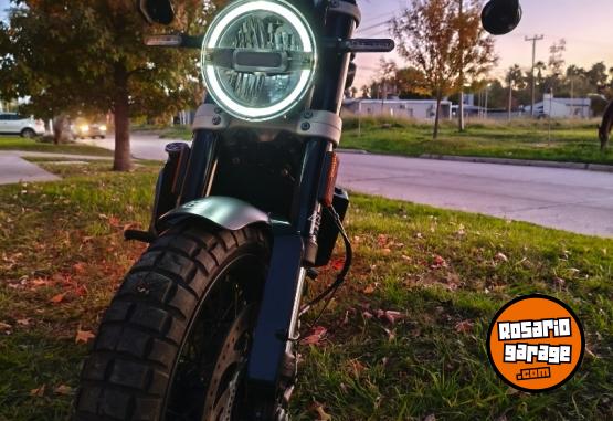 Motos - Husqvarna Svartpilen 2021 Nafta 4700Km - En Venta
