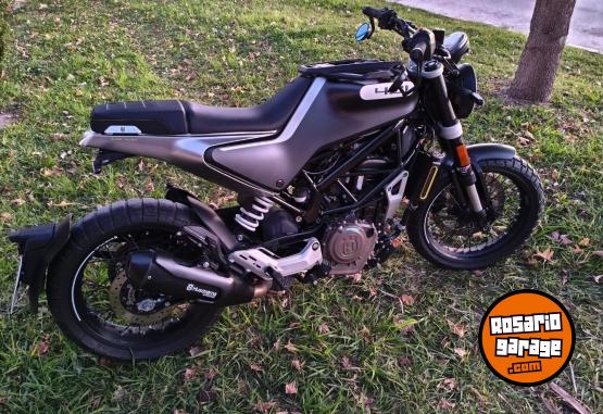 Motos - Husqvarna Svartpilen 2021 Nafta 4700Km - En Venta