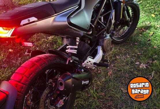 Motos - Husqvarna Svartpilen 2021 Nafta 4700Km - En Venta
