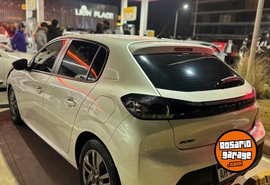 Autos - Peugeot 208 308 polo track 2025 Nafta 15500Km - En Venta